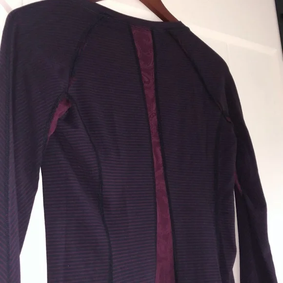 Lululemon Full Tilt Long Sleeve - Picture 6 of 13